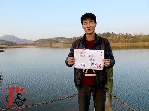 做盆景的园艺师都有些深居简出的匠人风采