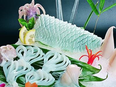 南京台湾名品城海鲜做成鲜花或盆景