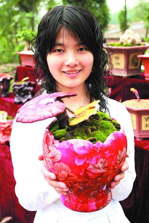 遂宁市鞍马生态农业有限公司依托公司自主创新盆景食用菌