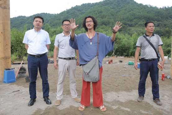 千棵古紫薇盆景落户中华紫薇园