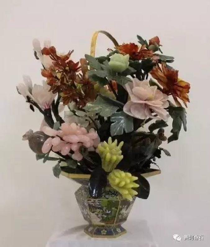 繁复精巧之极的玉石盆景 |远看是真，近看似真