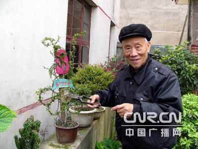 江西余干七旬老人制作