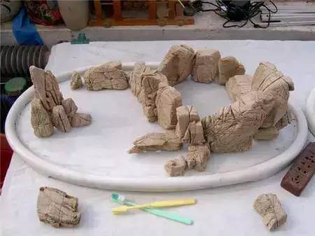 图解 DIY自己制作一个山水盆景的方法