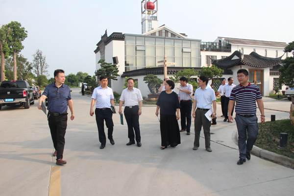 常州市人大领导考察如皋花木盆景产业