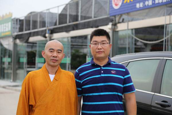 北京和平寺方丈德禅大师到江苏如皋考察花木盆景产业