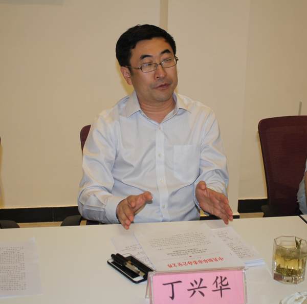 如皋花木盆景产业转型发展工作小组在国际园艺城召开会