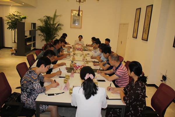 如皋花木盆景产业转型发展工作小组在国际园艺城召开会