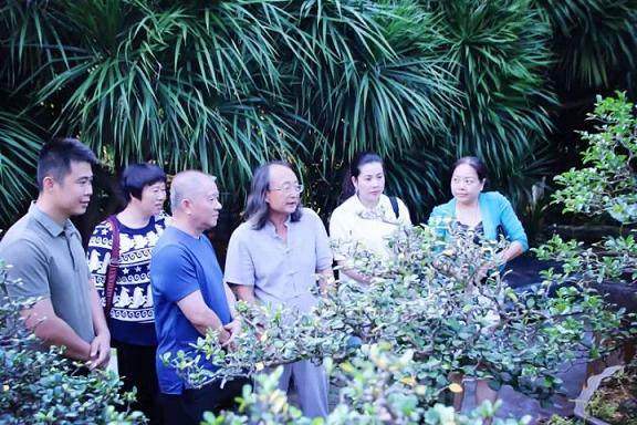 海南省司法局举办2017年盆景艺术专题讲座