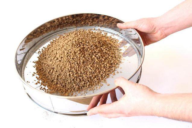 图解 一步一步制作盆景土壤混合物