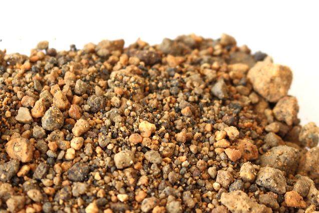 图解 一步一步制作盆景土壤混合物