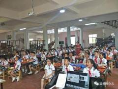 这美轮美奂的鸿江盆景园已经融入了我的心底深处