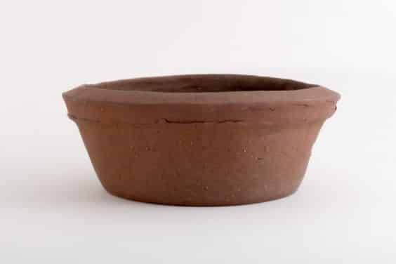 由Michael Hagedorn生产的山楂盆景盆子