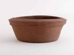 由Michael Hagedorn生产的山楂盆景盆子