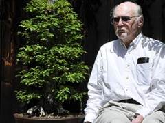 Lew Buller在59岁时发现了圣地亚哥盆景俱乐部