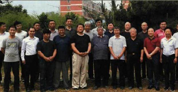 河南省盆景协会召开盆景研讨会