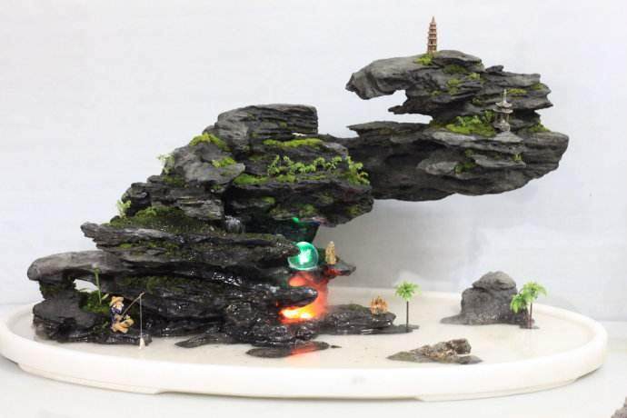 山水盆景在夏季的浇水工作