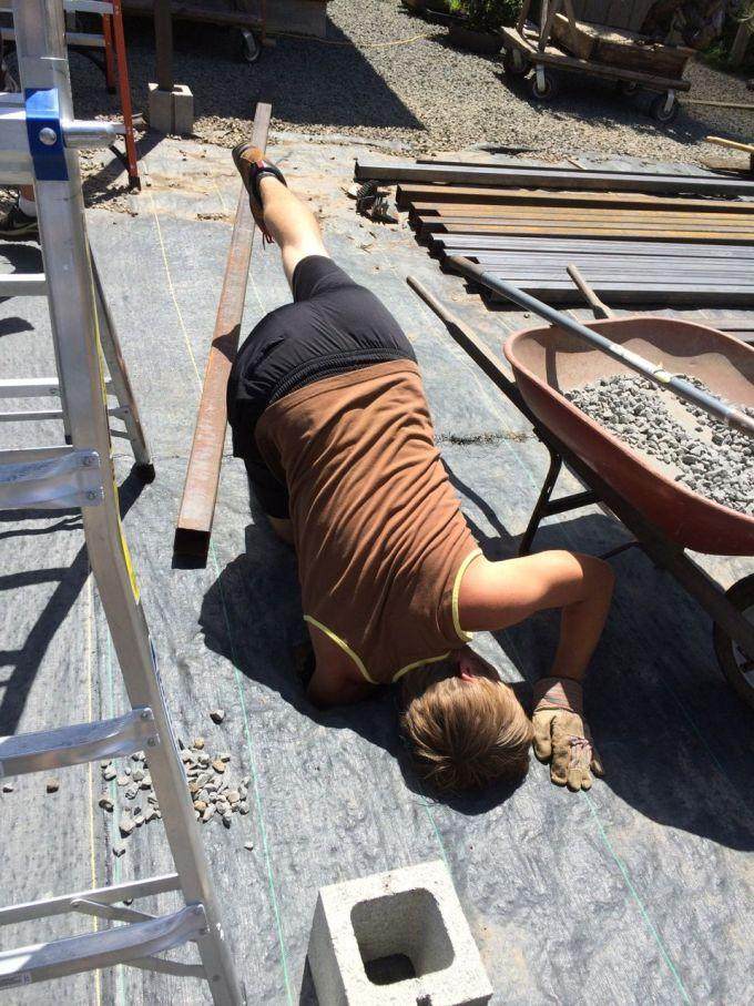 图解 如何在夏季用金属给盆景搭建遮阳布