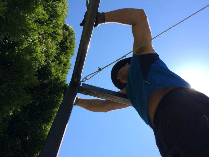 图解 如何在夏季用金属给盆景搭建遮阳布