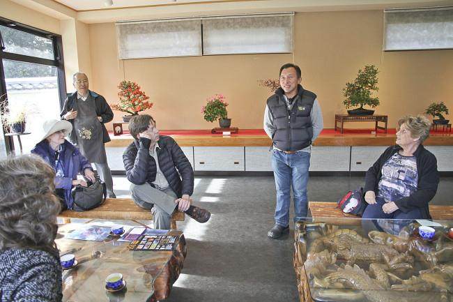 铃木诚一的儿子铃木利明继续使用盆景花园