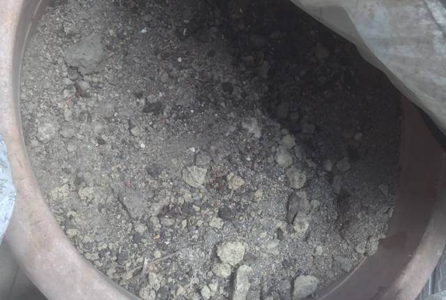 盆栽换盆后的花盆和旧土要怎么处理才能用?