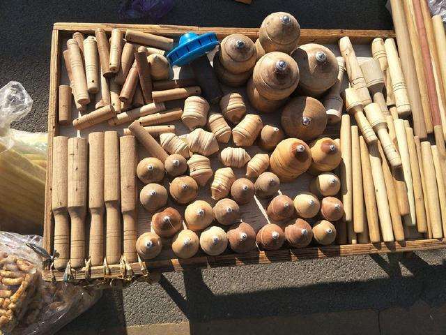 挖了一些黄杨下山桩