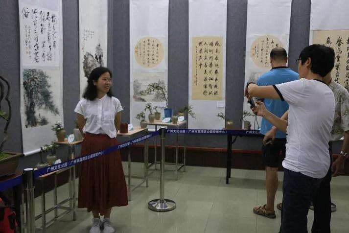 李伟钊师徒盆景暨德艺缘诗书画展览