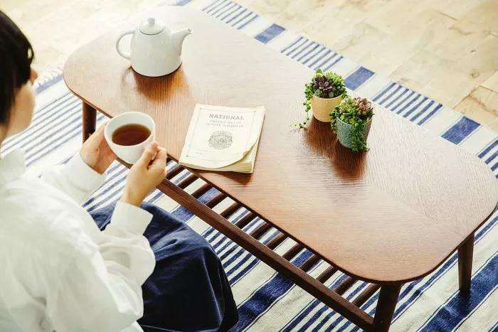 她因小小多肉植物专门开了一家工作室