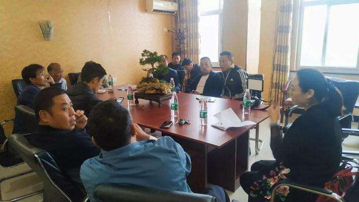 嵩山风格盆景研讨会在登封市召开