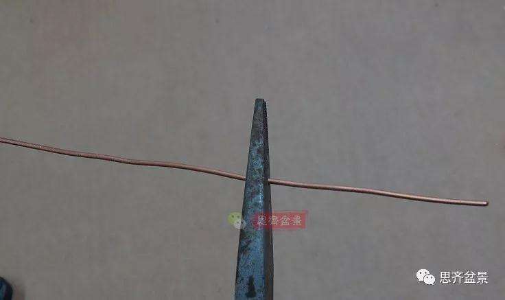 怎么用铝线固定盆景盆底漏网