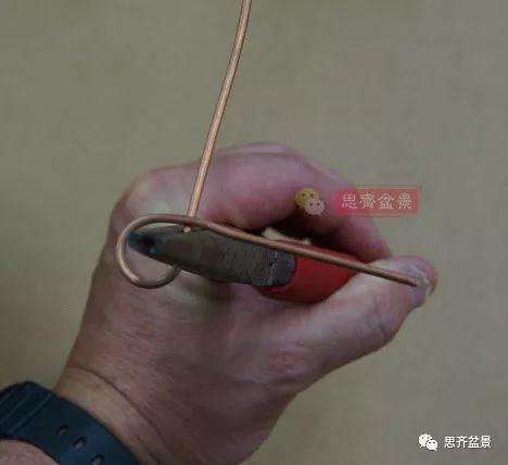 怎么用铝线固定盆景盆底漏网