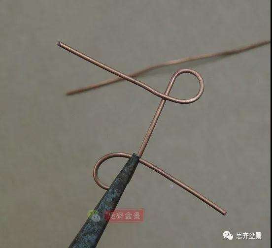 怎么用铝线固定盆景盆底漏网