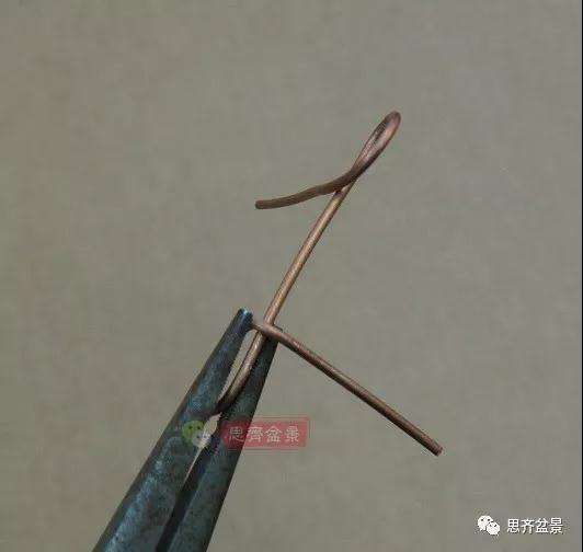 怎么用铝线固定盆景盆底漏网