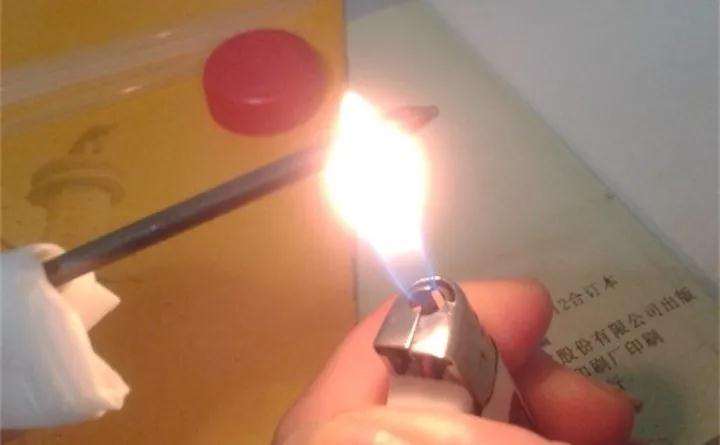 怎么用塑料瓶种植多肉的浇水工具 图片