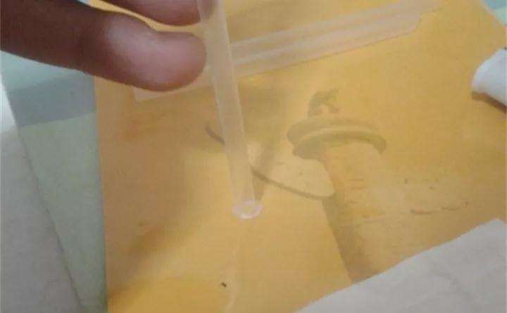 怎么用塑料瓶种植多肉的浇水工具 图片