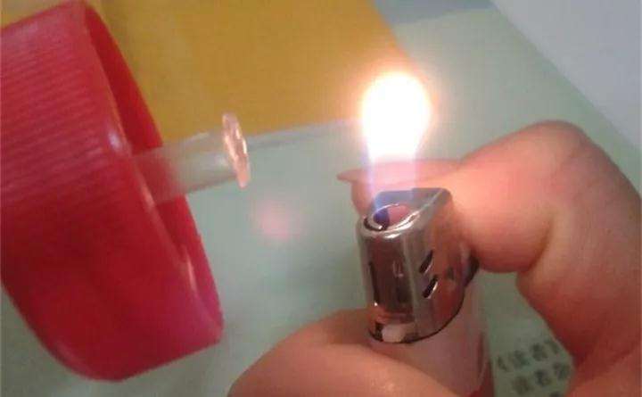 怎么用塑料瓶种植多肉的浇水工具 图片