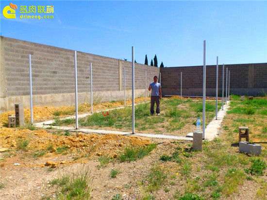 西班牙人怎么修建多肉大棚的过程