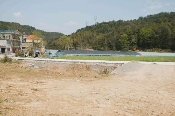 2个多肉大棚已经搭建一个了