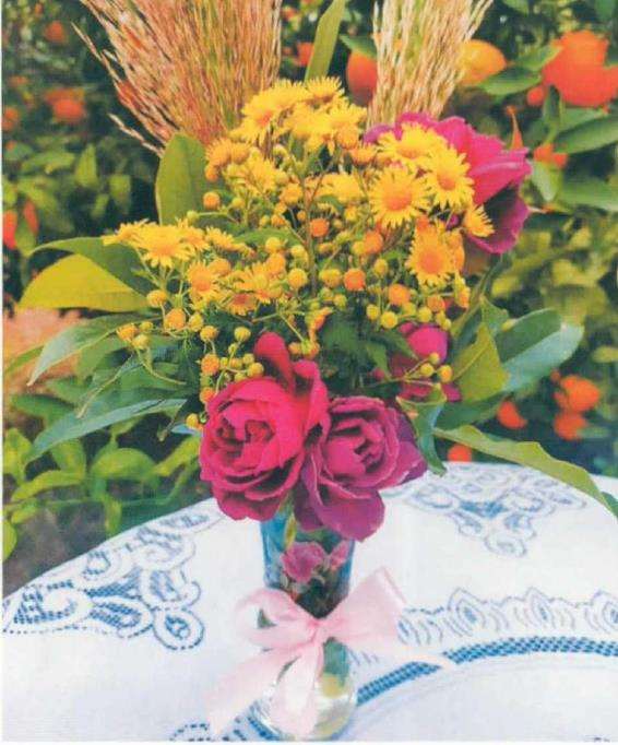 门前院后种花草果蔬 让村舍花开四季新