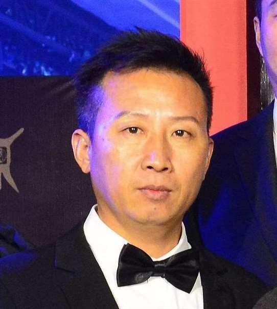 图解 双干的修机柏盆景怎么制作舍利的方法