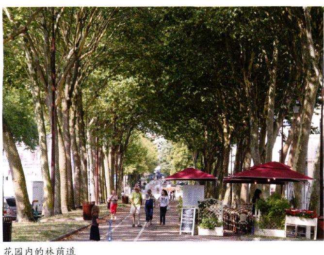 法国巴黎的凡尔赛宫花园