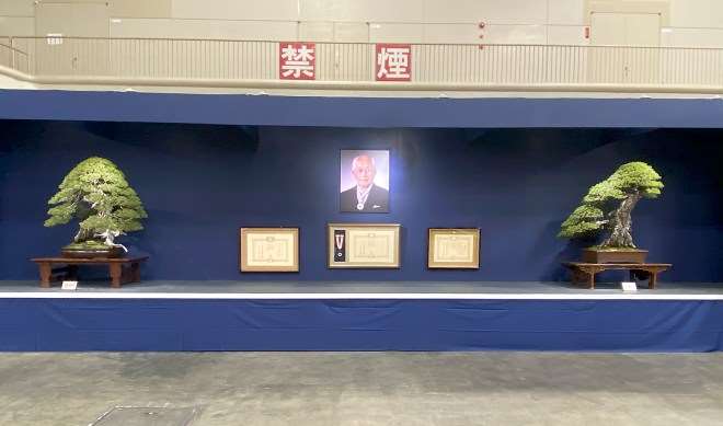 访问日本鬼头正男的盆景展览 图片