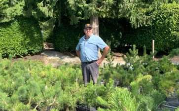 访问加拿大Gerald Rainville盆景园