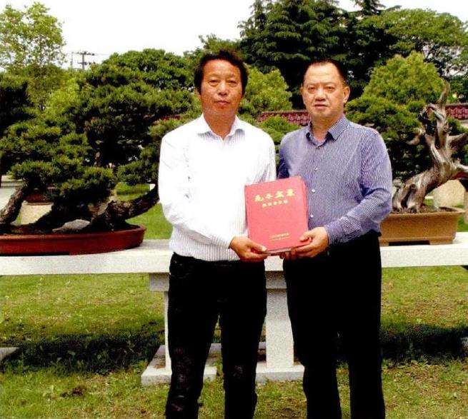 访问上海盛家盆景园