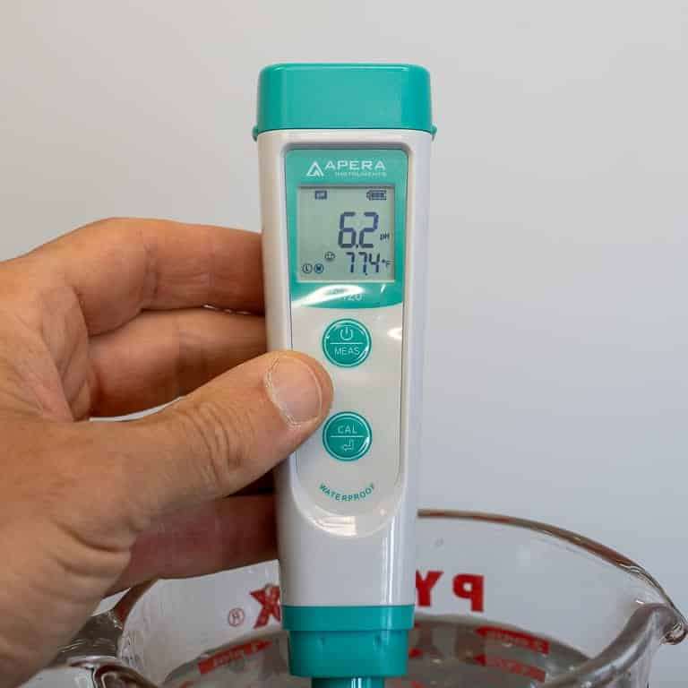 盆景肥料对水pH值的影响