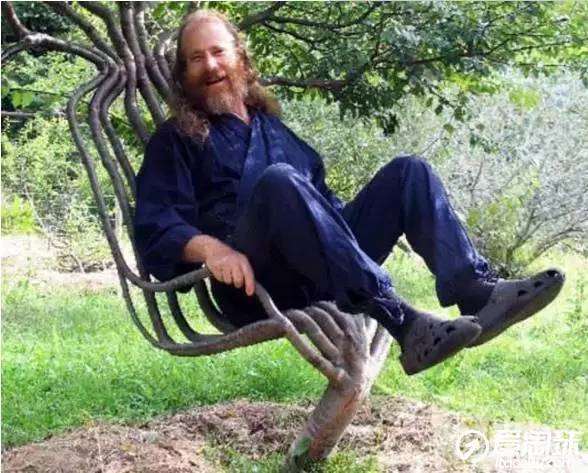 老外制作的椅子盆景 可以坐哦