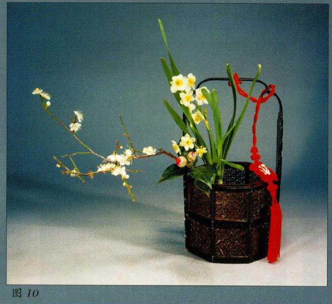 用什么样的瓶花结构顺序来组织花材