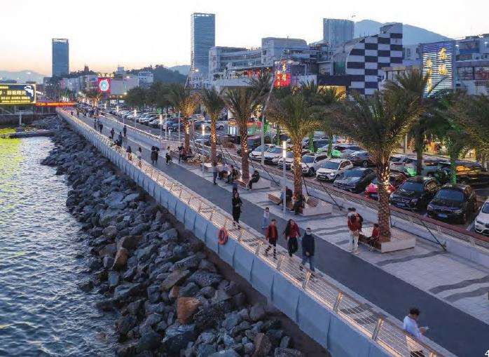 深圳盐田海滨栈道的海岸带和3个重建