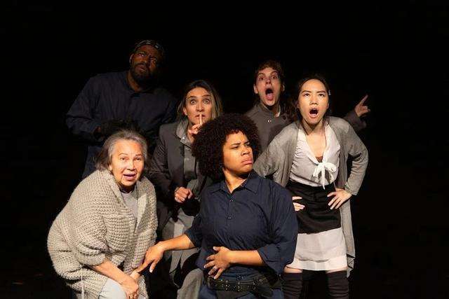 剧场的2个行为学起源及其情感机制