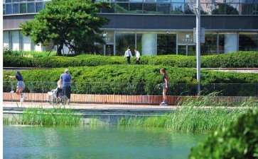 北京亮马河滨水景观廊道设计