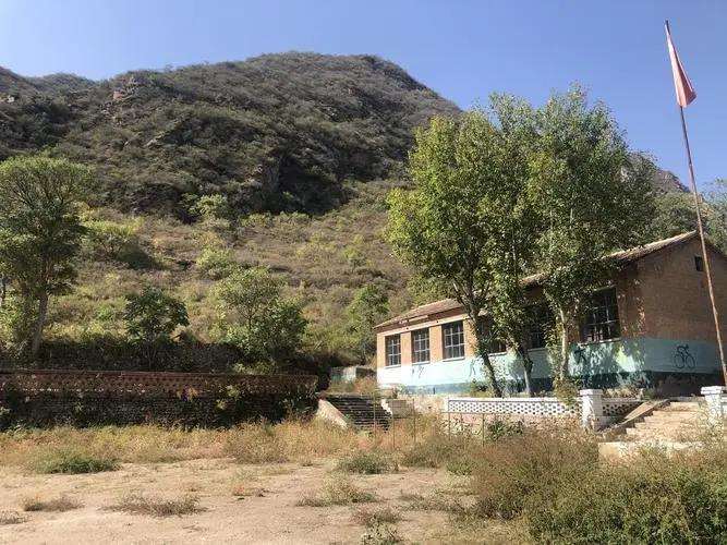 北京贾峪口村一村一景微景观营造策略